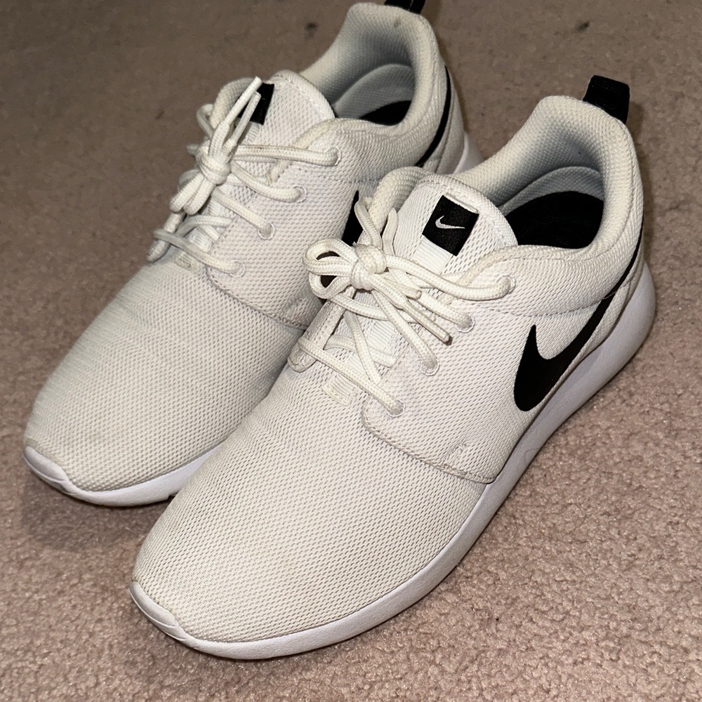 Nike Women’s Roshe Running Shoes
